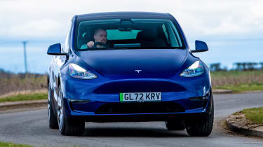 Tesla Model Y Long Range - front dynamic